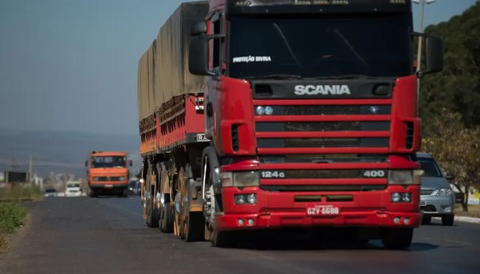  CMN regulamenta programa de renovação de ônibus e de caminhões 